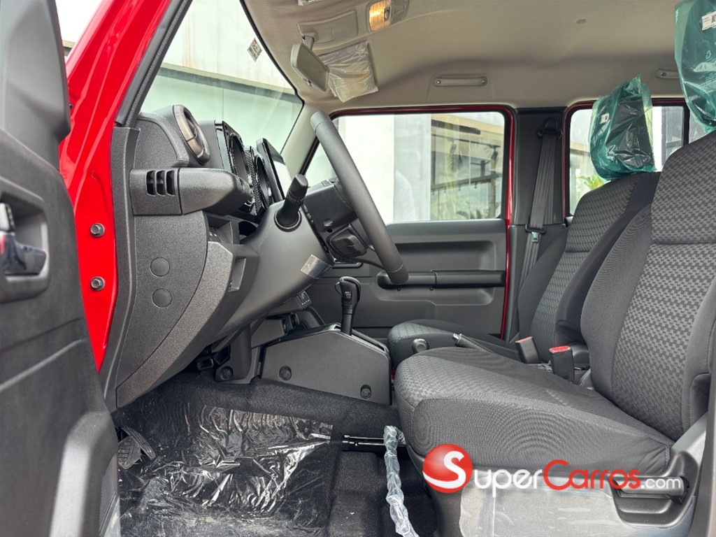 2027 Suzuki Jimny GLX — foto 3 / 8