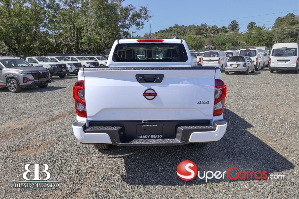 2026 Nissan Frontier Pro-4X — foto 11 / 12