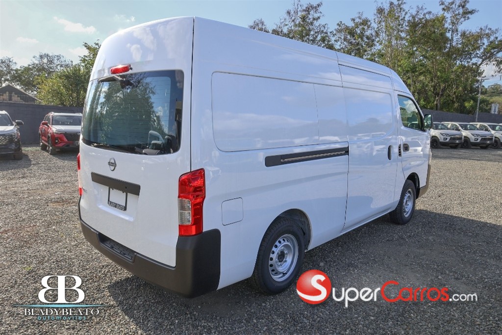 2026 Nissan Urvan — foto 2 / 12