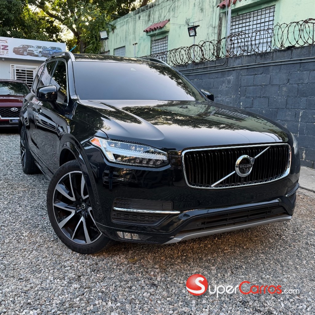 2018 Volvo XC90 Momentum T6