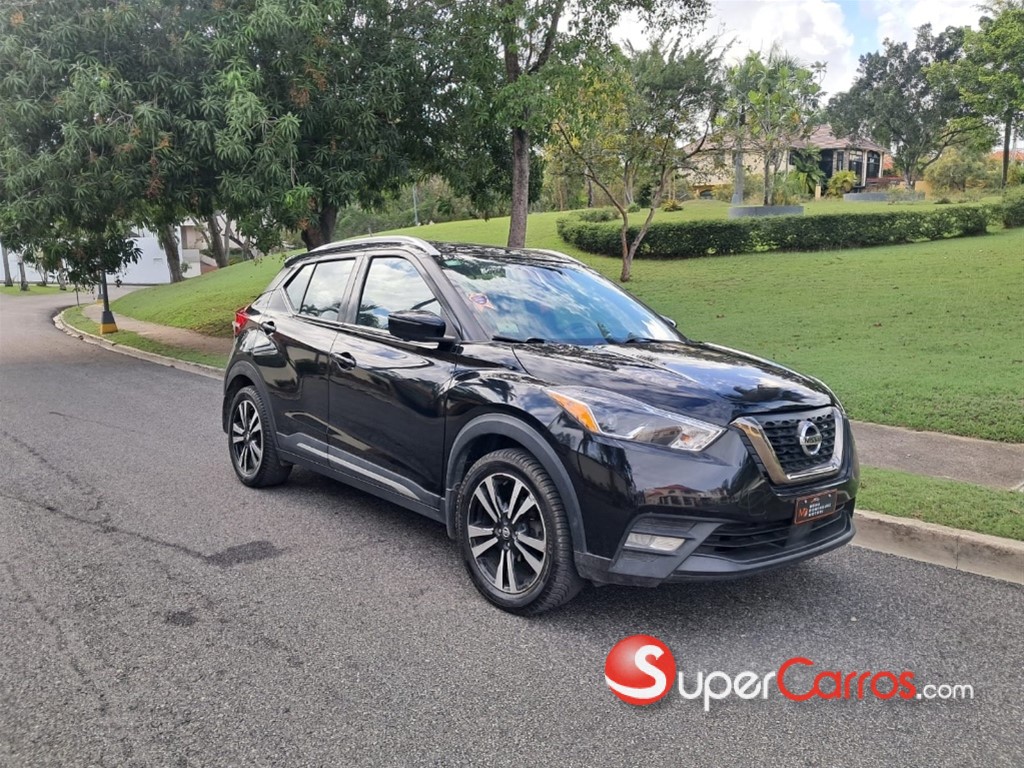 2020 Nissan Kicks SR