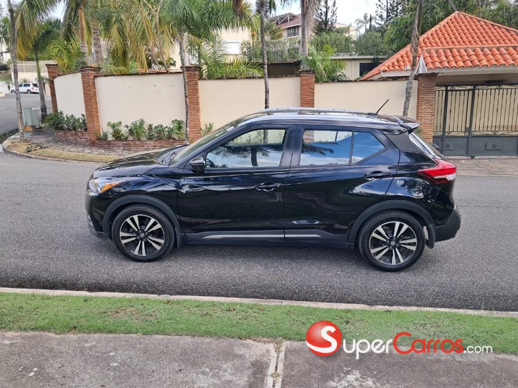2020 Nissan Kicks SR — foto 7 / 12
