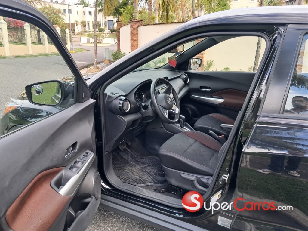2020 Nissan Kicks SR — foto 8 / 12