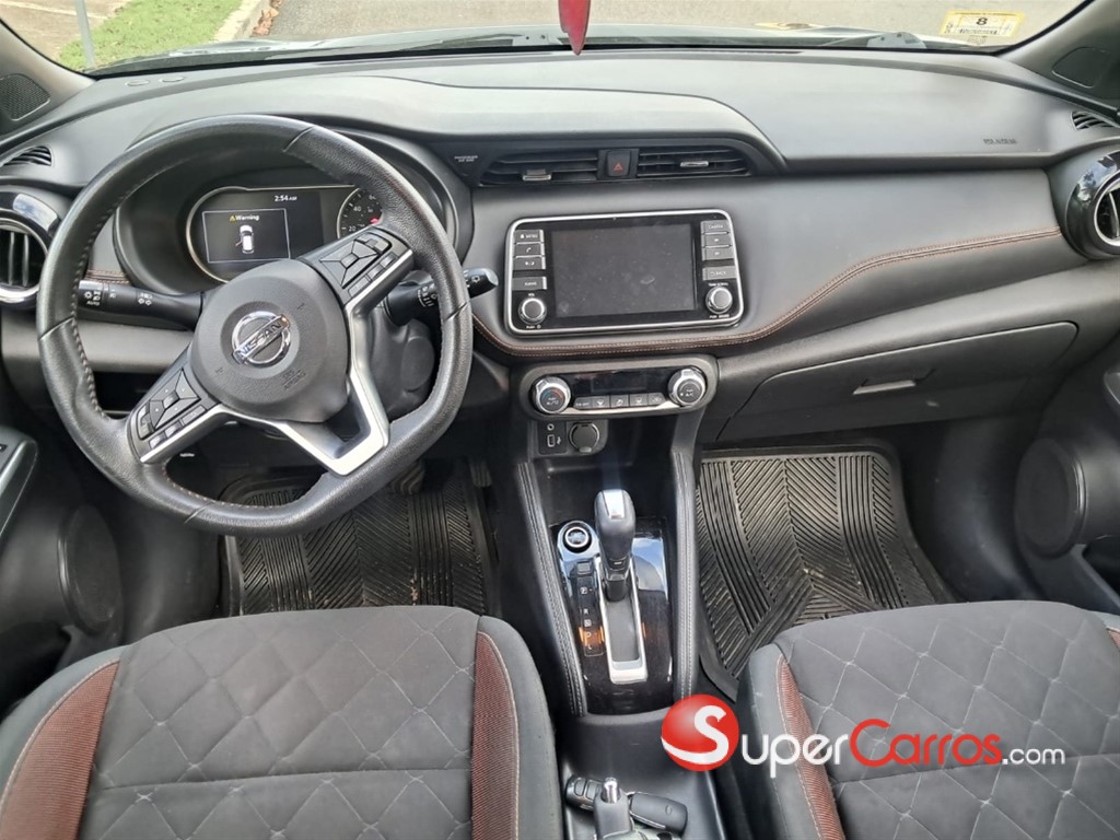 2020 Nissan Kicks SR — foto 9 / 12