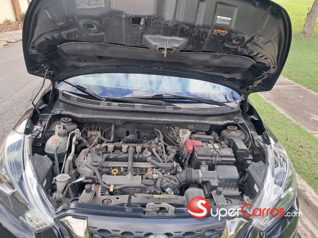 2020 Nissan Kicks SR — foto 12 / 12
