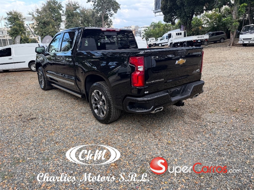 2026 Chevrolet Silverado High Country Duramax — foto 3 / 12