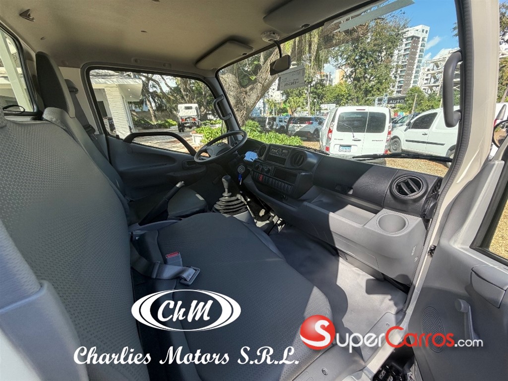 2026 Hino 200 230L — foto 5 / 8