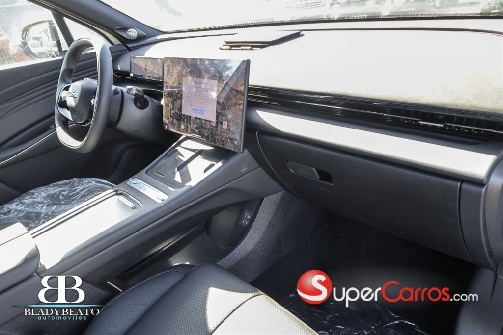 2026 OMODA C7 Ice Luxury — foto 8 / 12