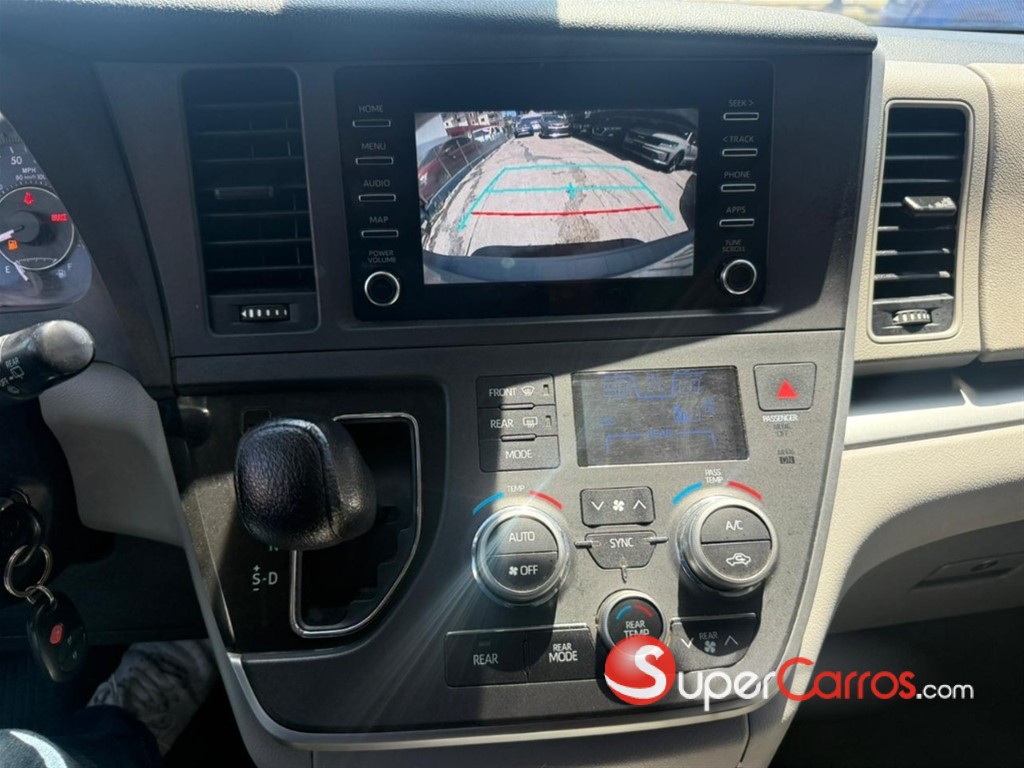 2020 Toyota Sienna CE — foto 12 / 12