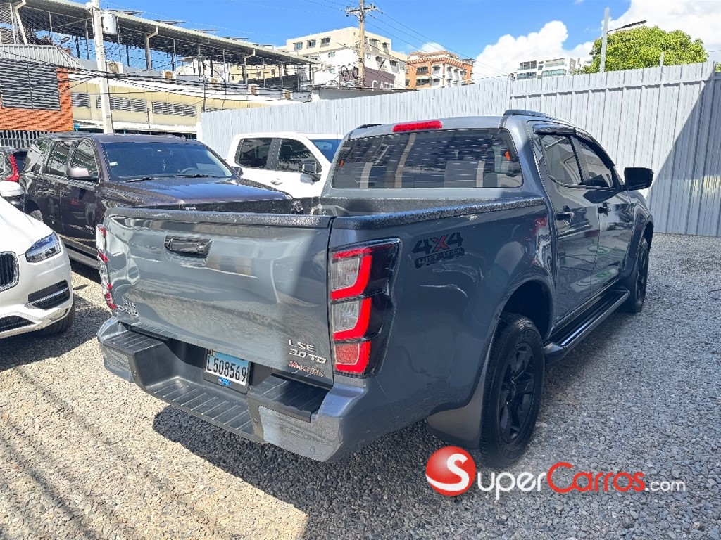 2025 Isuzu DMAX LSE — foto 3 / 6