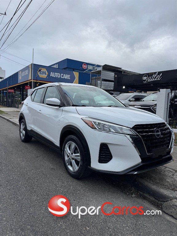 2022 Nissan Kicks