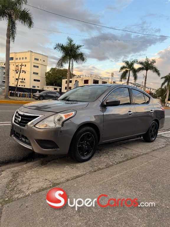 2018 Nissan Versa — foto 5 / 8