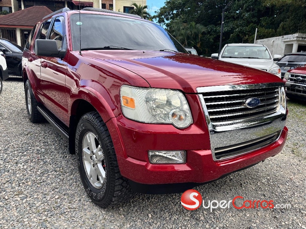2010 Ford Explorer XLT 4WD — foto 2 / 12