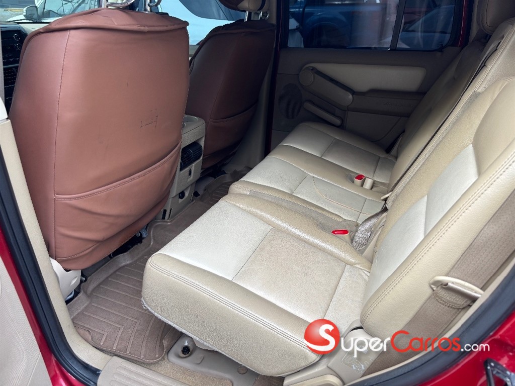 2010 Ford Explorer XLT 4WD — foto 5 / 12