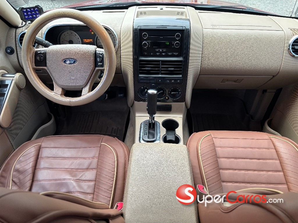 2010 Ford Explorer XLT 4WD — foto 6 / 12