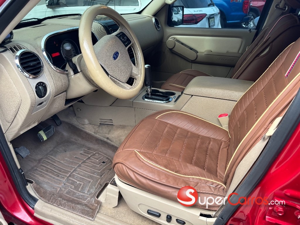 2010 Ford Explorer XLT 4WD — foto 7 / 12