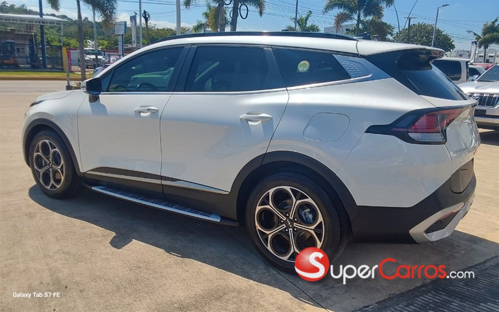 2022 Hyundai Santa Fe CRDI — foto 3 / 10