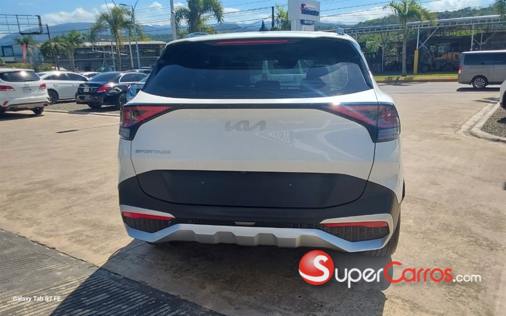 2022 Hyundai Santa Fe CRDI — foto 7 / 10