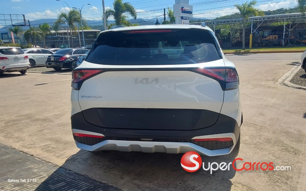 2022 Hyundai Santa Fe CRDI — foto 8 / 10