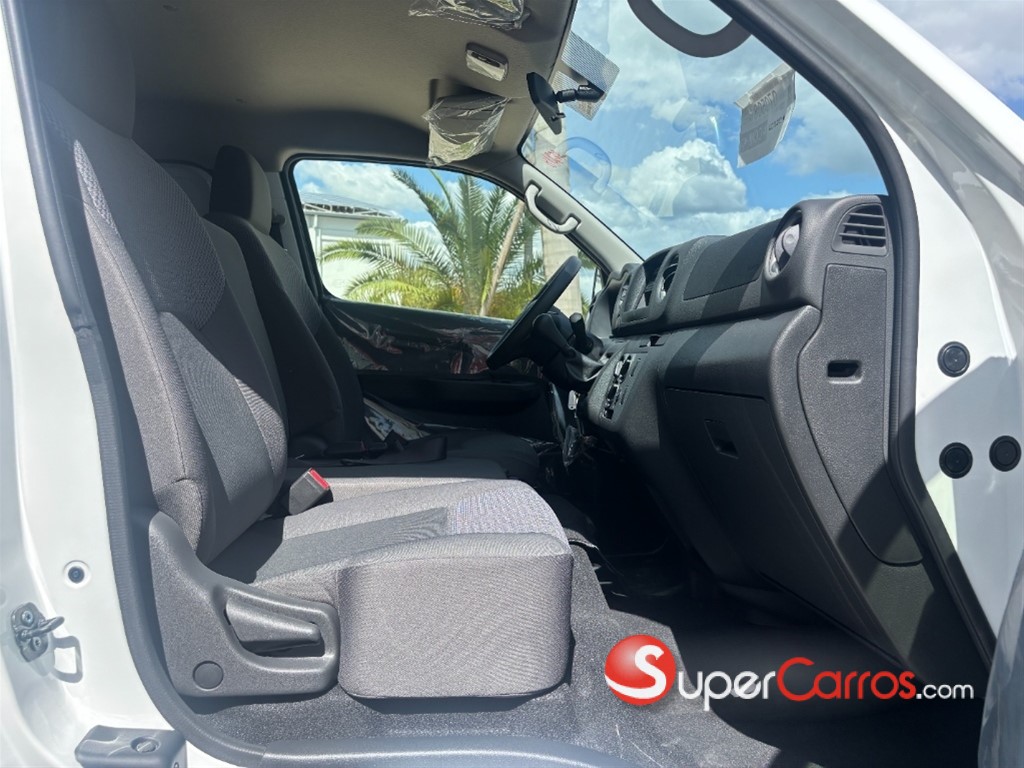 2026 Nissan Urvan Cargo — foto 4 / 10