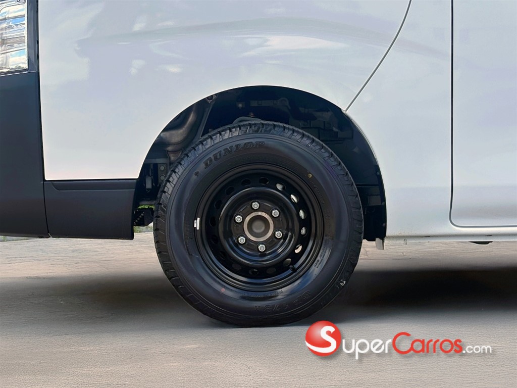 2026 Nissan Urvan Cargo — foto 6 / 10