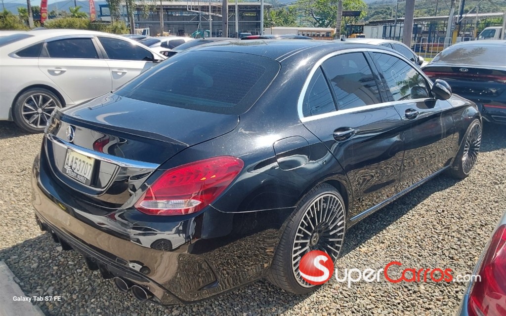 2017 Mercedes-Benz Clase C 300 — foto 3 / 7