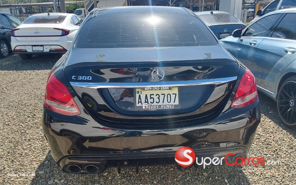 2017 Mercedes-Benz Clase C 300 — foto 5 / 7
