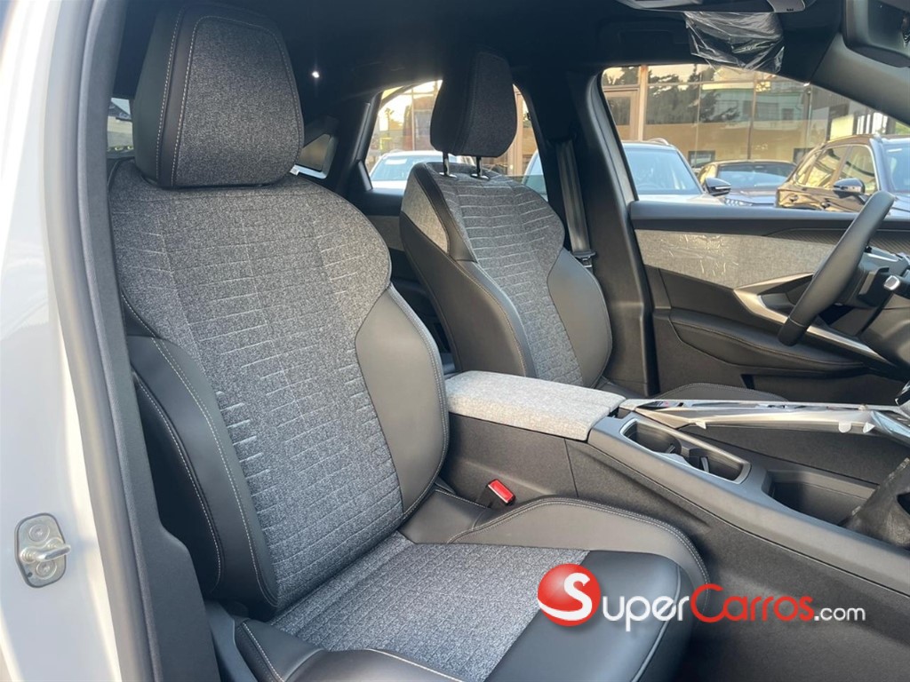 2027 Peugeot 3008 Allure — foto 9 / 11
