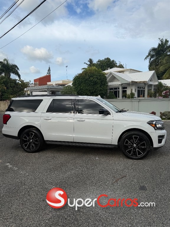 2022 Ford Expedition XLT — foto 12 / 12