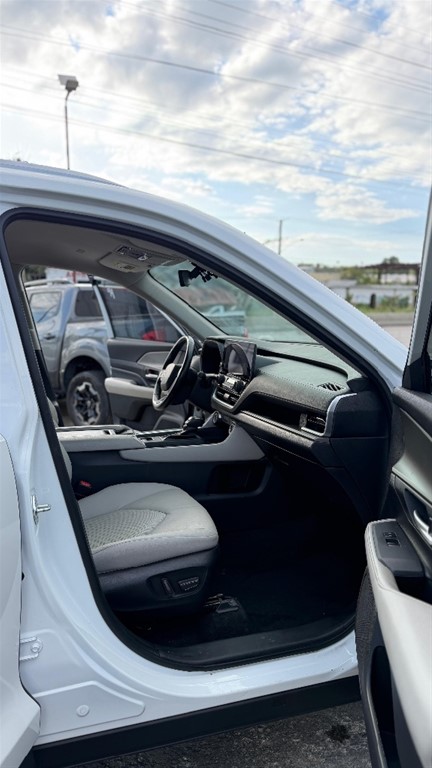2024 Toyota Grand Highlander XLE — foto 2 / 9