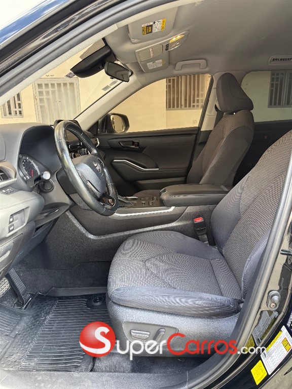 2021 Toyota Grand Highlander XLE — foto 6 / 12