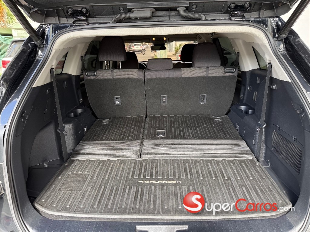 2021 Toyota Grand Highlander XLE — foto 8 / 12