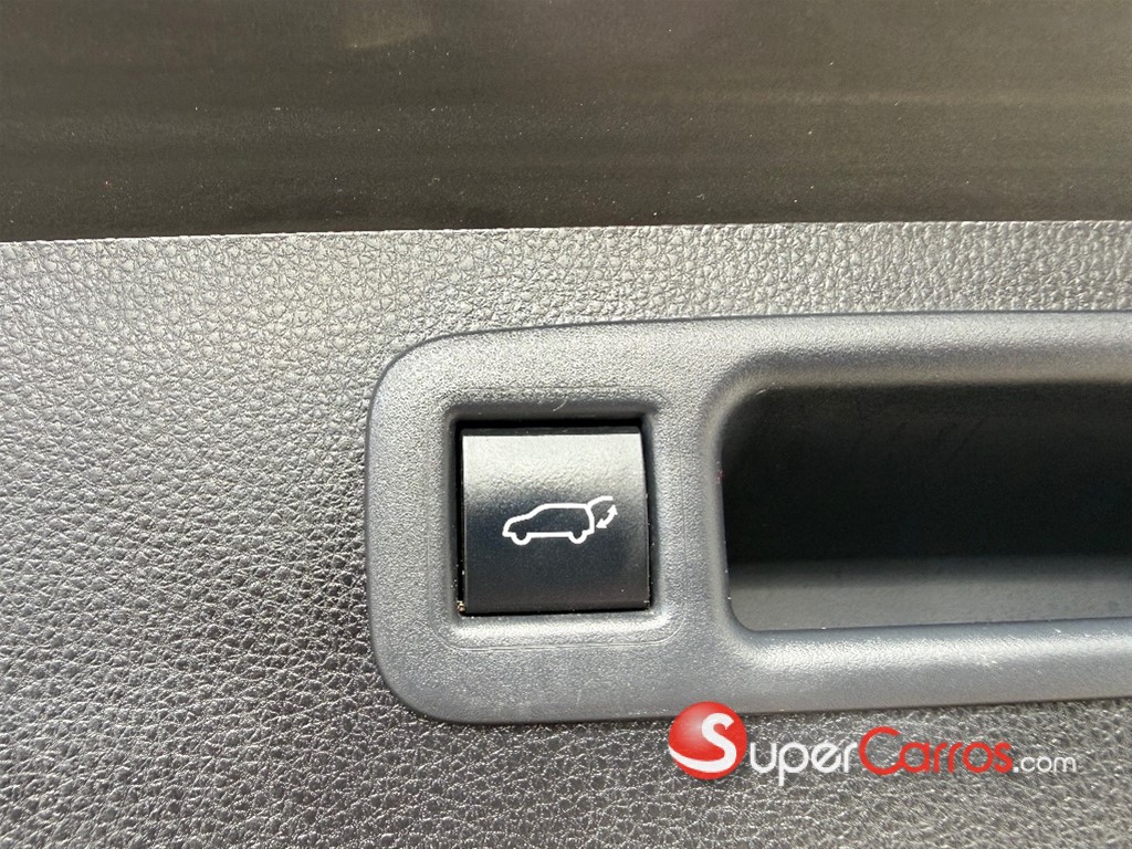 2021 Toyota Grand Highlander XLE — foto 9 / 12