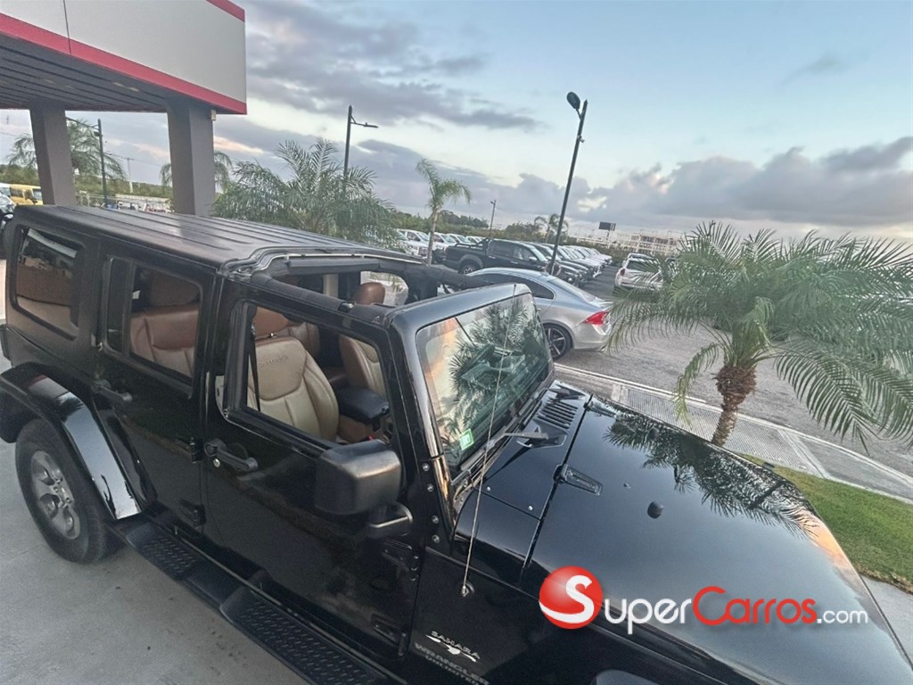 2017 Jeep Wrangler Sahara Unlimited — foto 2 / 9