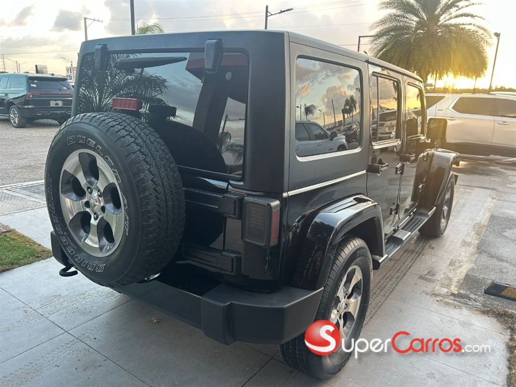 2017 Jeep Wrangler Sahara Unlimited — foto 5 / 9