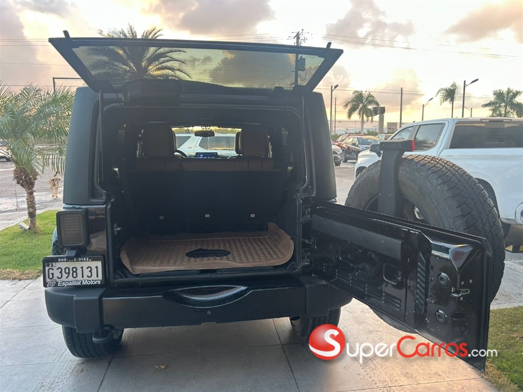 2017 Jeep Wrangler Sahara Unlimited — foto 6 / 9