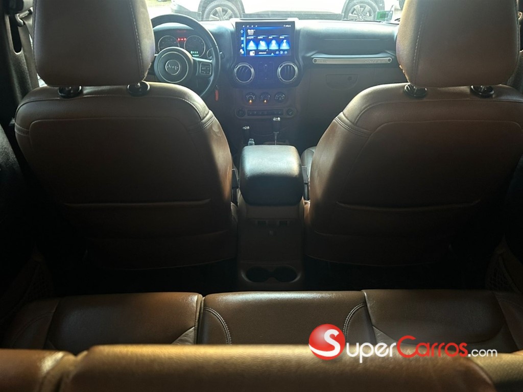 2017 Jeep Wrangler Sahara Unlimited — foto 7 / 9