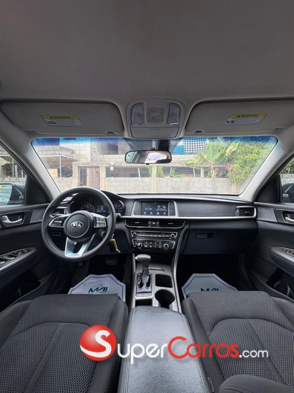 2020 Kia Optima LX — foto 3 / 12