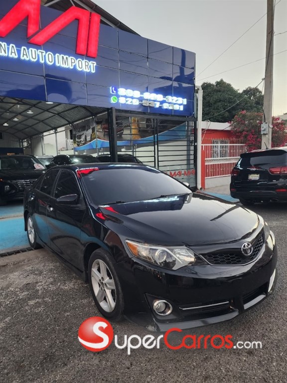2012 Toyota Camry SE — foto 8 / 11