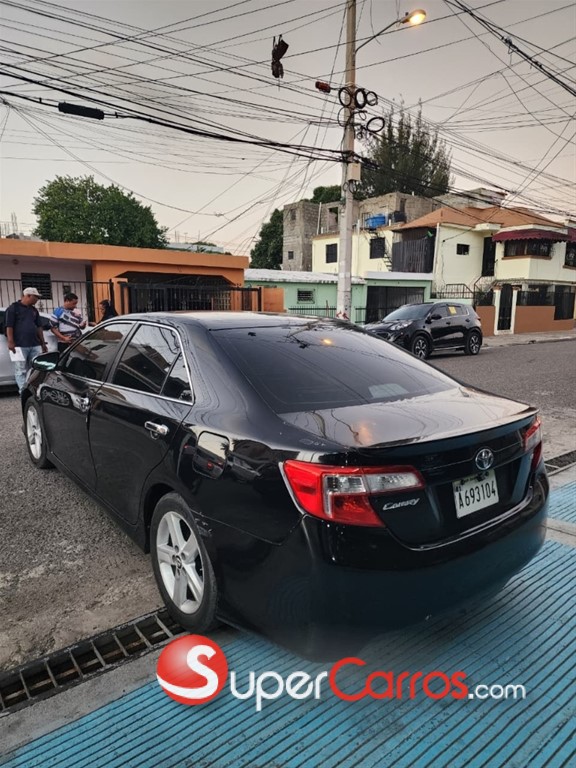 2012 Toyota Camry SE — foto 11 / 11
