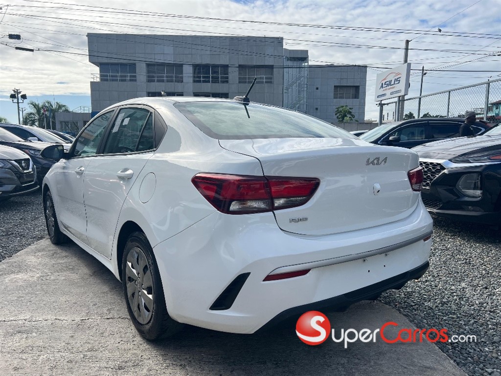 2022 Kia Rio LX — foto 4 / 11