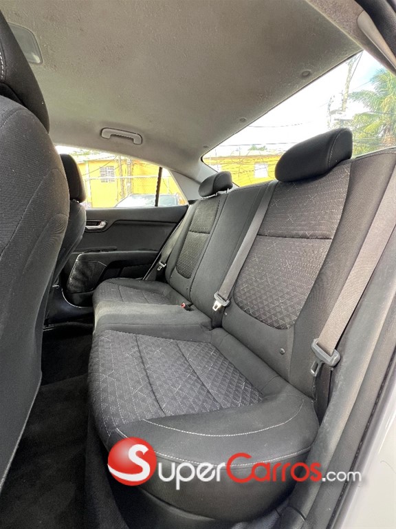 2022 Kia Rio LX — foto 8 / 11