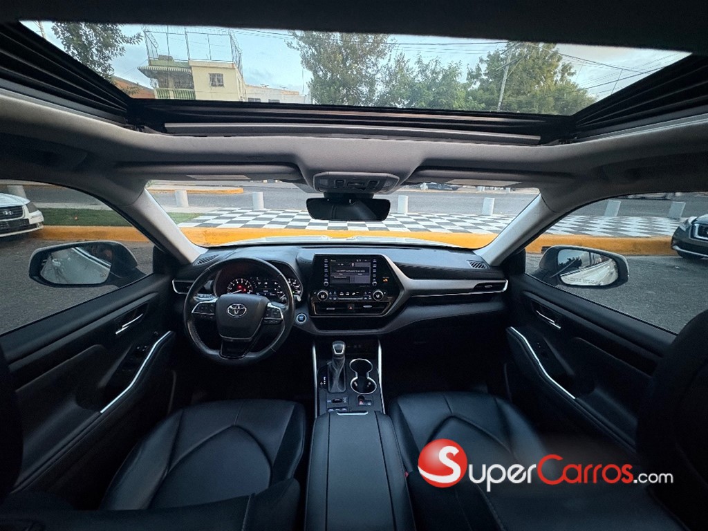 2021 Toyota Highlander XLE — foto 5 / 10