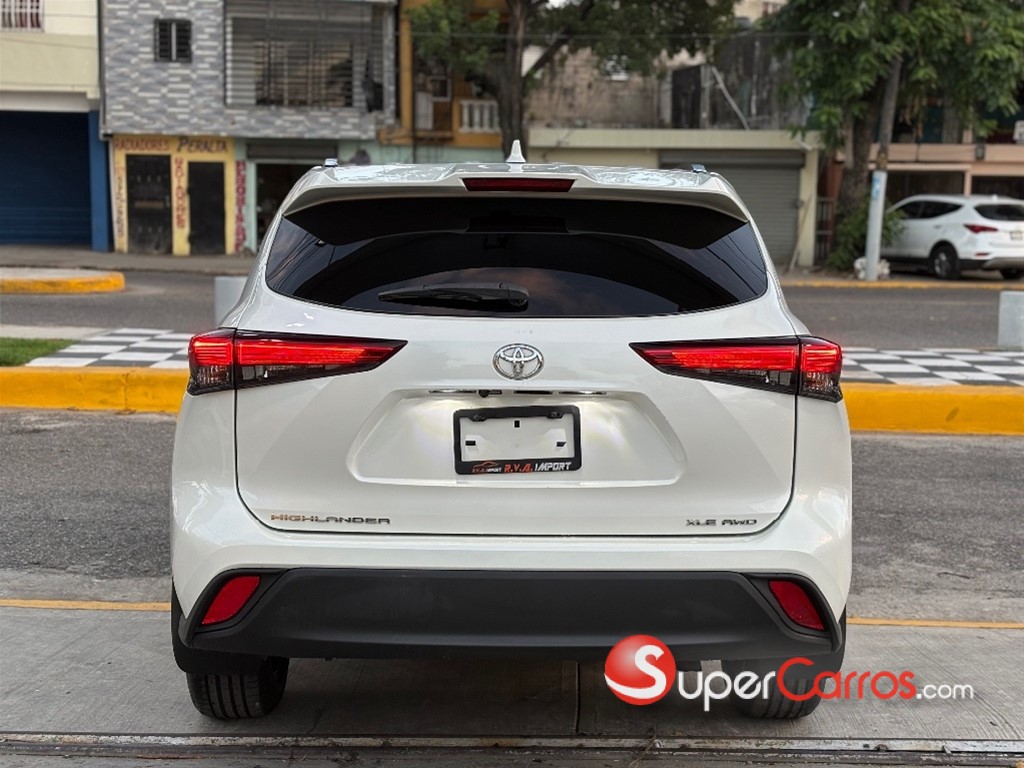 2021 Toyota Highlander XLE — foto 9 / 10
