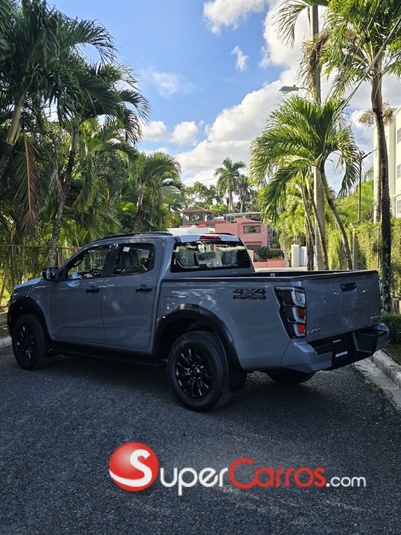 2027 Isuzu DMAX LSE — foto 3 / 8