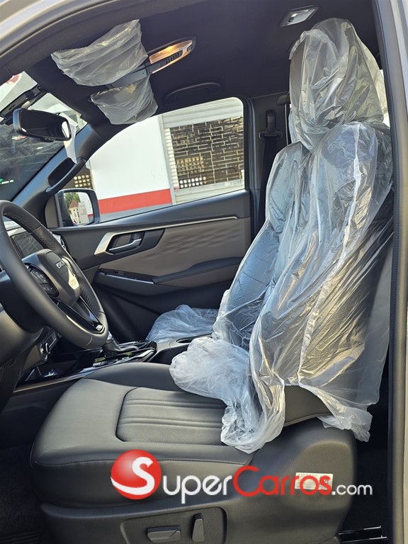 2027 Isuzu DMAX LSE — foto 5 / 8