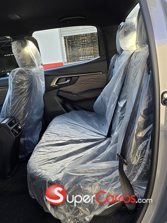 2027 Isuzu DMAX LSE — foto 7 / 8