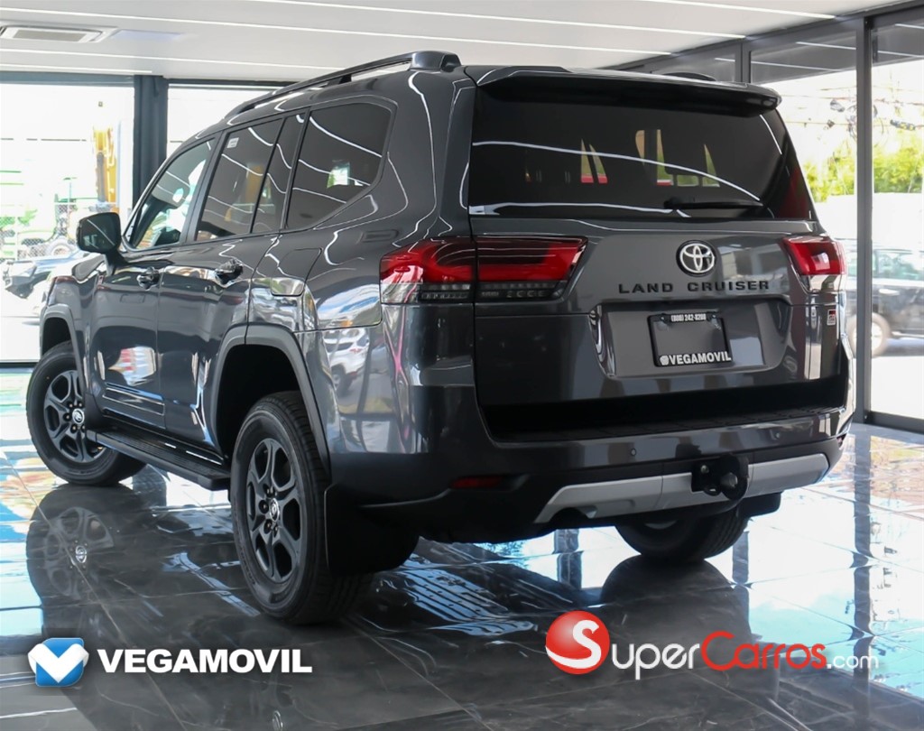 2026 Toyota Land Cruiser GR SPORT — foto 2 / 12