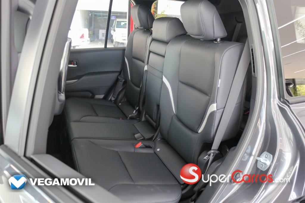 2026 Toyota Land Cruiser GR SPORT — foto 5 / 12