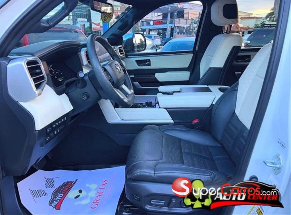 2023 Toyota Sequoia Capstone — foto 3 / 12